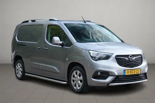 Opel Combo 1.5D 130pk L2H1 Innovation - Trekhaak - Achteruitrijcamera - Navigatiesysteem - Dodehoekdetectie - Apple CarPlay - Parkeersensoren - Cruise control
