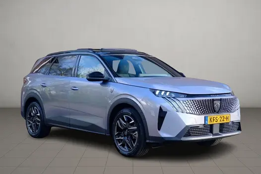 Peugeot 5008 1.2 Hybrid 145pk e-DCS6 GT 7 Persoons | Navi | App Connect | Adaptive Cruise | Panoramadak | Camera | Keyless | Stoelverwarming | Elektrische Achterklep | PDC